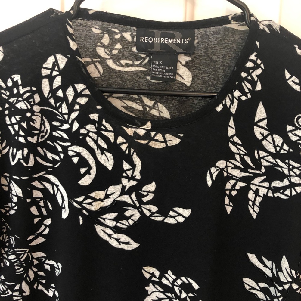 Black & White design long sleeve T style, Sz S - Picture 10 of 11
